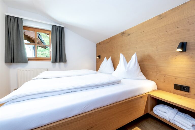 Heckenrose 2_Schlafzimmer - 13-min
